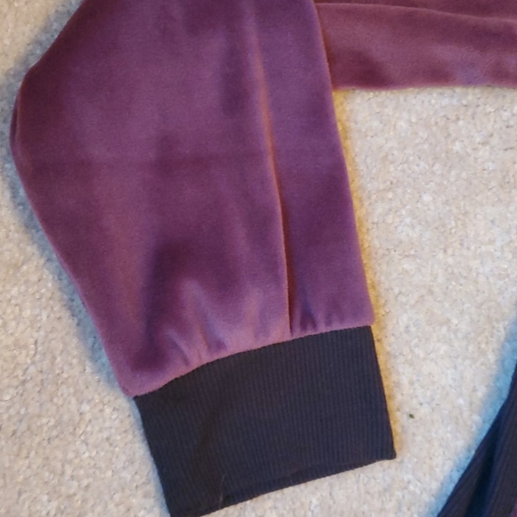 Secret treasures sleepwear top size Medium - Picture 10 of 10